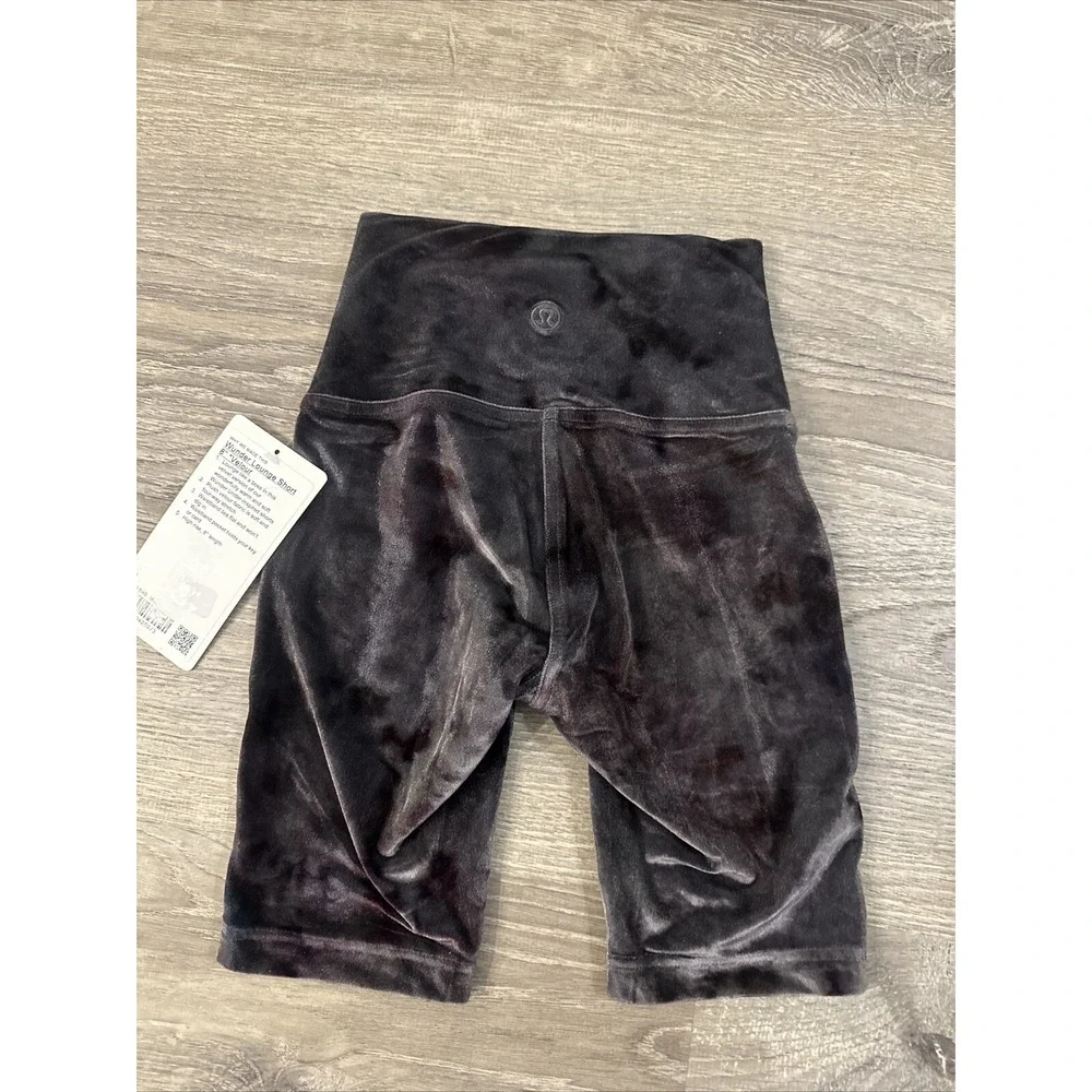 LULULEMON WUNDER LOUNGE Biker Yoga SHORTS 8